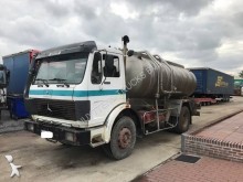 camion citerne Mercedes