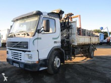 camión volquete bilateral Volvo