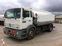 camión cisterna hidrocarburos Renault