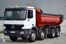camión volquete Mercedes
