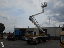camion piattaforma aerea Scania