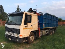 camion ribaltabile Volvo