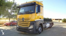 camion porte containers Mercedes