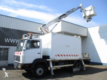 camion nacelle Mercedes