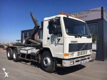 camion Volvo FL10 320