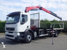 camion piattaforma Volvo
