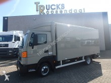 camión furgón Nissan