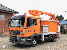 camion piattaforma aerea MAN