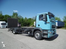 camion châssis MAN