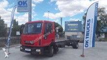camión chasis Iveco