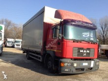 camion furgone MAN