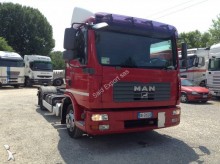 camion châssis MAN