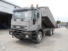 camión volquete Iveco