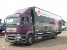 camion furgone MAN