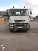 camión portamáquinas Iveco