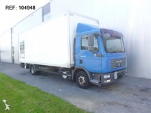 camion furgone MAN
