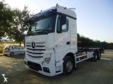 camión Mercedes Actros 2545