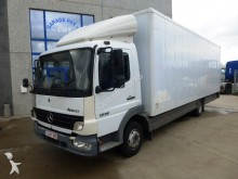 camión Mercedes Atego 1018