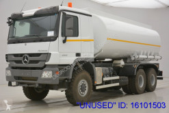 camion citerne produits chimiques Mercedes
