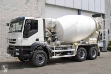 camion béton toupie / Malaxeur Iveco