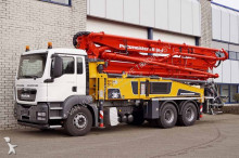 camion béton malaxeur + pompe MAN