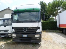 Gancho portacontenedor Mercedes