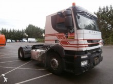 camión chasis Iveco