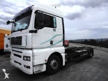 MAN TGA 18.440 truck
