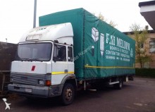 vrachtwagen aanhanger met zeilwanden Fiat