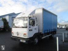 Renault tautliner truck