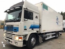 camión frigorífico Volvo