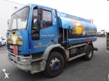 camión cisterna hidrocarburos Iveco