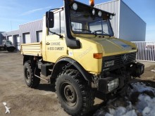 camión volquete Unimog