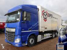 DAF container truck