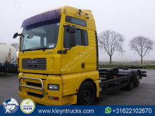 camion portacontainers usato