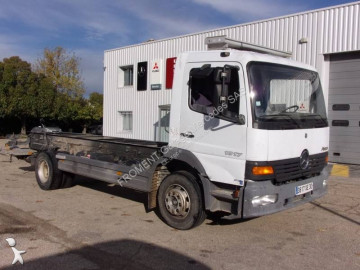 camion frigorific(a) mono-temperatură Mercedes