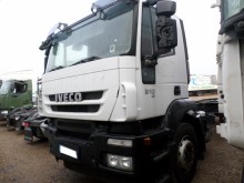 camión chasis Iveco