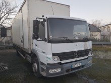 camión furgón caja polyfond Mercedes
