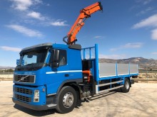 camión caja abierta Volvo