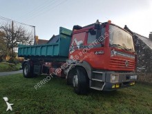 Renault hook lift truck