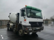 Camion toupie LIEBHERR HTM 904 Mercedes-Benz Arocs aux couleurs RUDUS ESTONIA avec une échelle de 1/50 conçu par CONRAD sur