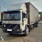 Volvo tarp truck