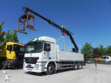 camión caja abierta Mercedes