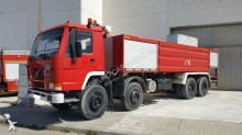 vrachtwagen tankautospuit Volvo