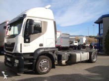 camión chasis Iveco