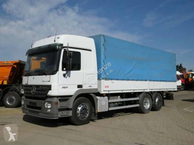 Lkw Plane Viele Grossen Bei Heba Reifen In Mistelbach Bei Wels