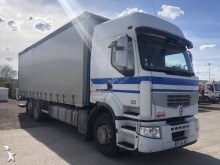 Renault tautliner truck