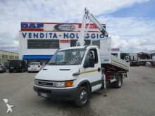 camión volquete Iveco