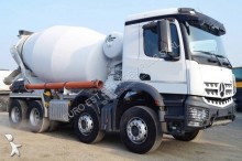 camion Mercedes Arocs 3240