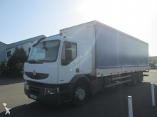 Renault tautliner truck